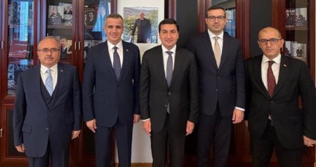 Hikmət Hacıyev Türkiyə rəsmiləri ilə görüşdü: Nələr müzakirə edildi? - FOTO