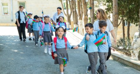 Bu gün uşaq evlərindən 39 uşaq birinci sinfə gedir &ndash; FOTO
