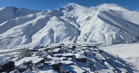 Quba və Qusarın dağ kəndlərinə ötən gecə də qar yağıb - FOTO