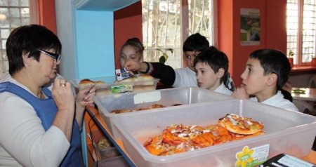 Məktəb bufetində zərərli qida satılırsa... &ndash; Direktor məsuliyyətə CƏLB OLUNACAQ?