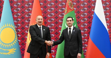 İlham Əliyev &ldquo;Avaza&rdquo; Kompleksində - FOTO