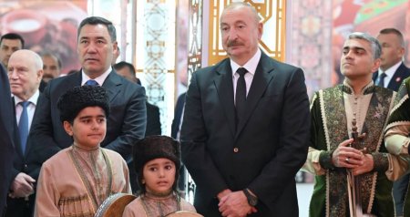 İlham Əliyevin Türkmənistanda uşaqlarla səmimi görüşü &ndash; VİDEO