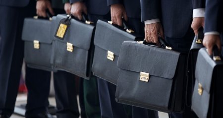 Dövlət qulluqçularının NƏZƏRİNƏ &ndash; Pensiya əlavələri yeni qaydada hesablanacaq