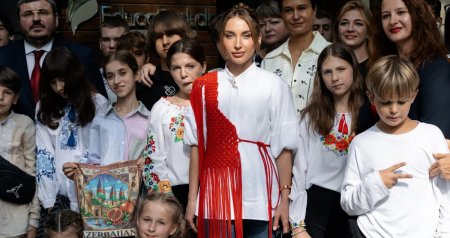 Alyona Əliyeva müharibədən zərər çəkmiş ukraynalı uşaqlarla BİR ARADA - FOTO