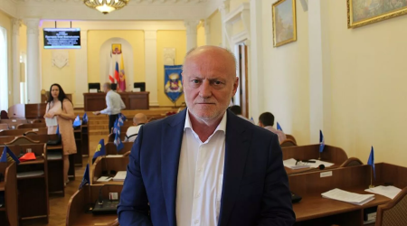 Administrasiya rəhbəri koronadan öldü