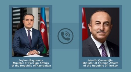 Ceyhun Bayramov Mövlud Çavuşoğluna zəng edib