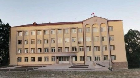 Şuşada Bayrağımız hansı binaya sancılıb?
