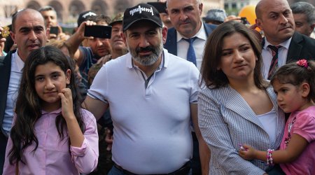 Hamı Paşinyanı və ailəsini axtarır