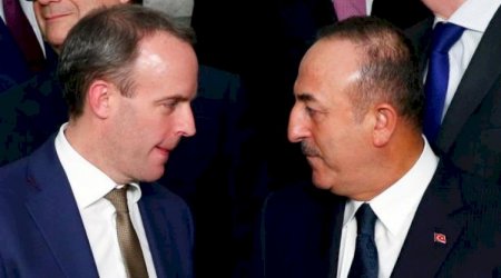 Çavuşoğlu britaniyalı həmkarı ilə Qarabağı müzakirə etdi