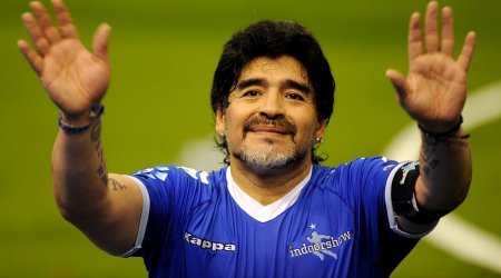 Maradona vəfat etdi