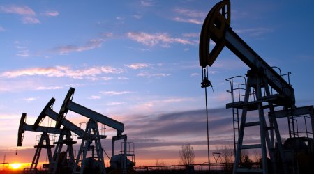 ''Brent'' markalı neft 50 dollara yaxınlaşır
