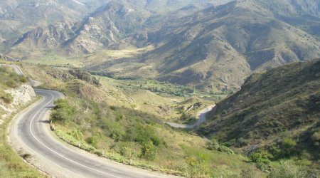 Qubadlı rayonuna da adı yazılmış yeni lövhə quraşdırıldı - VİDEO