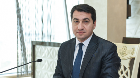 Prezidentin köməkçisi: \