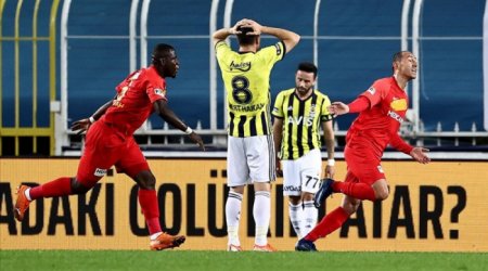 Türkiyə Superliqasında XII turun oyunları davam edir