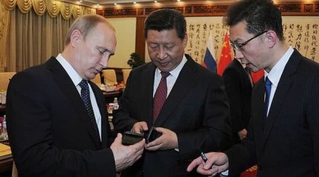 Putinin smartfonu yoxdur - Səbəbi?