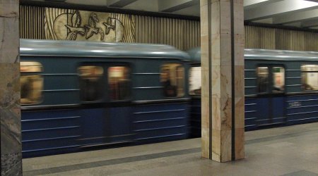 Moskva metrosunda bədbəxt hadisə: Sərnişin kartına pul qoya bilmədi və... - VİDEO