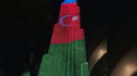“Bürc-Xəlifə” Azərbaycan bayrağına boyandı - VİDEO
