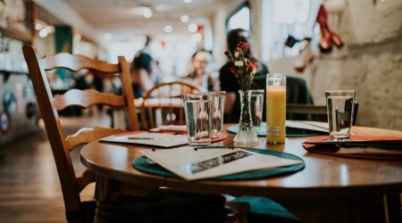 Kafenin işçisi və müştəriləri saxlanıldı