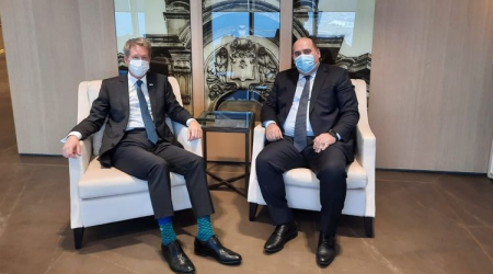 Britaniya səfiri Birinci vitse-prezidentin köməkçisi ilə görüşdü