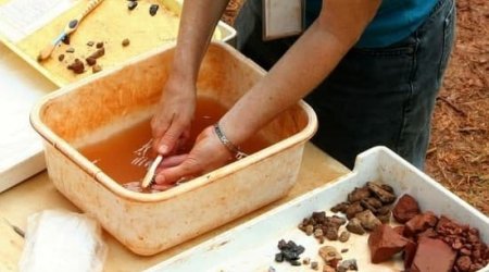 Arxeoloqlar Çində 2,3 min il yaşı olan türbə tapdılar