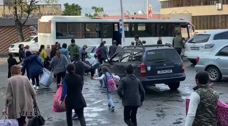 İlham Əliyev: “Ermənilər görün, nələri özləri ilə aparırlar, sanitar qovşaqlarını”