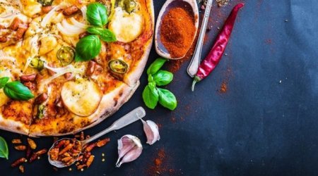 Napolidən gələn kökə: Bu gün Beynəlxalq Pizza Günüdür - FOTOLAR