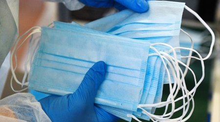 Norveç həkimlərindən yoluxmaya qarşı təklif - 2 maskanı üst-üstə taxın