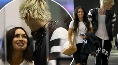 Sevgilisi Megan Foksun qanını boynunda daşıyır - FOTO