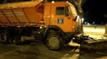 Bakıda qarın təmizlənməsi davam edir - FOTO