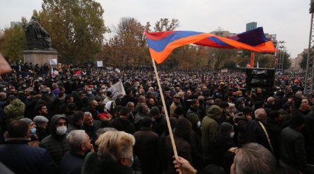 İrandan Ermənistanda baş verənlərə reaksiya