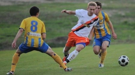 28 yaşlı futbolçu vəfat etdi