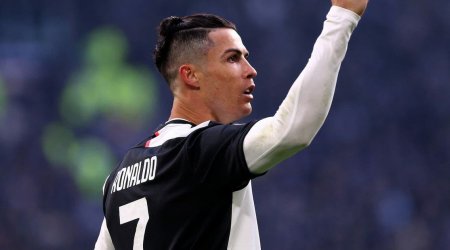 Ronaldonun rekord hədiyyəsi - FOTO