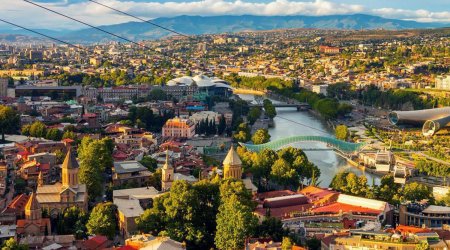 Tiflis sakinləri panikaya düşdülər - Paytaxtı nəhəng sürüşmə gözləyir - VİDEO