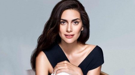 Bergüzar Korel cəmiyyəti alçaltmaqda ittiham edildi - Prokurorluğa çağırıldı