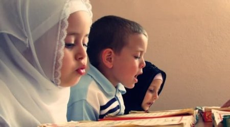 Azərbaycanda uşaqların dini etiqada məcbur edilməsi qadağan olunur