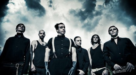 “Rammsteyn” rusca oxudu - VİDEO