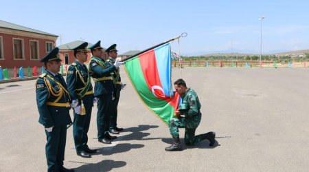 Bir qrup hərbi qulluqçu­ tərxis edildi - FOTO