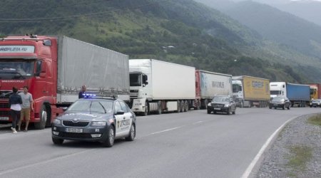 Gürcüstan Rusiyadan Ermənistana gələn silahı geri qaytardı... - FOTO