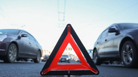 Bakının mərkəzində “Toyota” qəza törətdi, ölən VAR 