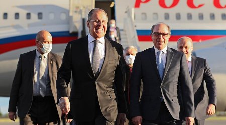 Lavrov İrəvana getdi