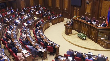 Bu gün Ermənistanda parlament buraxılacaq – Paşinyanın oyunbazlığı davam edir