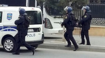 Bakıda polis əməliyyat keçirdi - 2 bacı saxlanıldı  