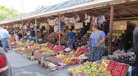 Kişi həyat yoldaşını hamının gözü qarşısında bıçaqladı - Gəncədə Şok HADİSƏ