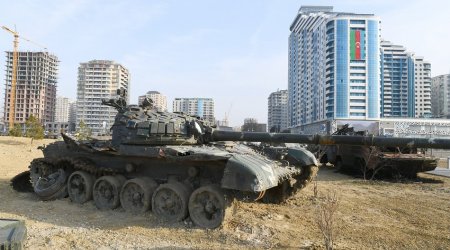 Hərbi Qənimətlər Parkı kimin gözünü deşir? – Elşad Mirbəşiroğludan PƏRDƏARXASI MƏQAMLAR