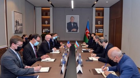 “Azərbaycan-Ermənistan gərginliyinin bitməsinə yardımçı olmaq istəyirik” - ABŞ rəsmisi