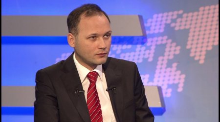 Azərbaycanlı politoloq Krasnodarda ermənilərə status istədi - FOTOFAKT