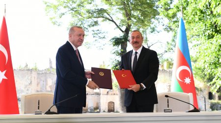 Moldova mətbuatı Şuşa Bəyannaməsindən yazdı - FOTO