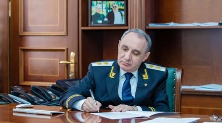 Kamran Əliyev özünə yeni köməkçi təyin etdi