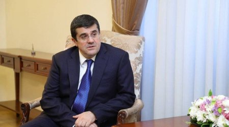 Qarabağda daxili siyasi gərginlik artır - Arutyunyan əhalini mitinqə çağırdı 