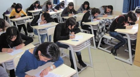 Azərbaycan bölməsində oğlanlar, rus bölməsində isə qızlar çoxdur